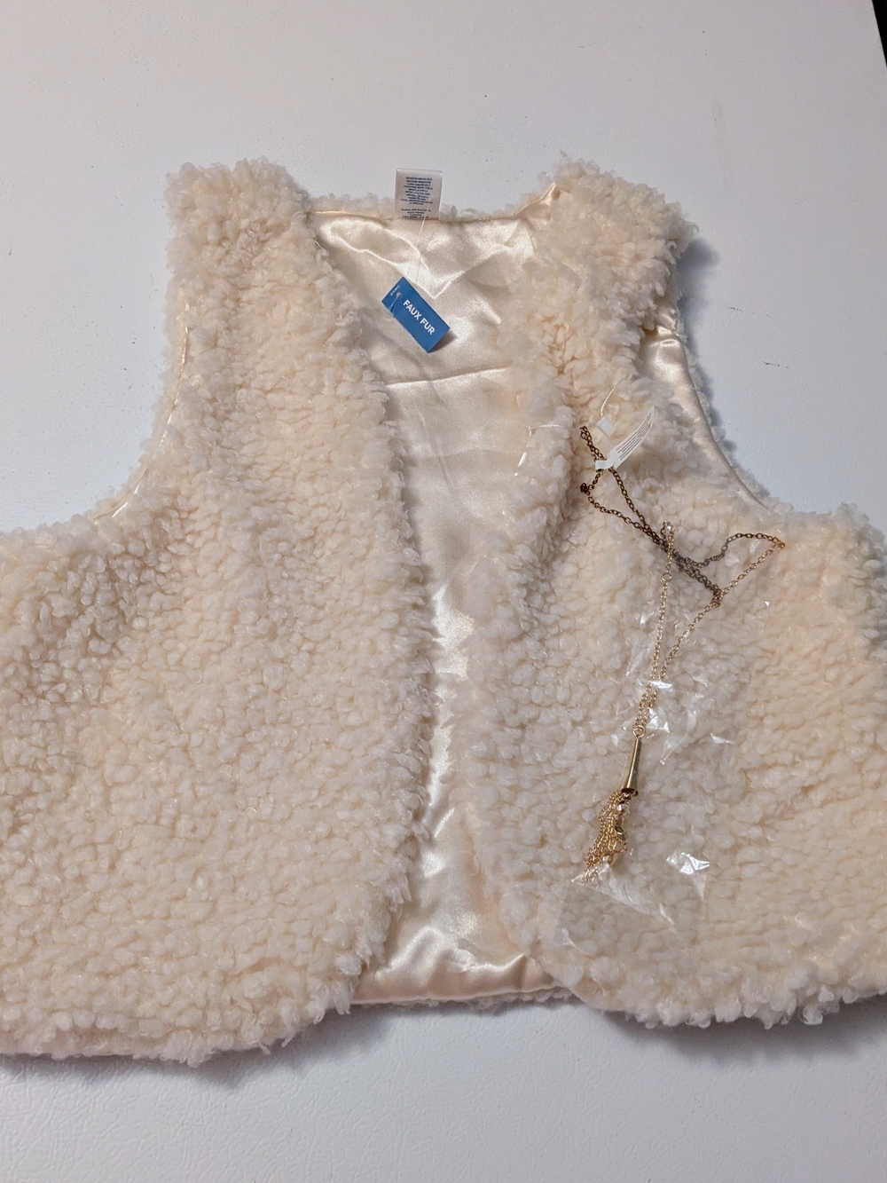 NWT Arizona Jean Company Kids Cream Faux Sherpa Vest with Necklace